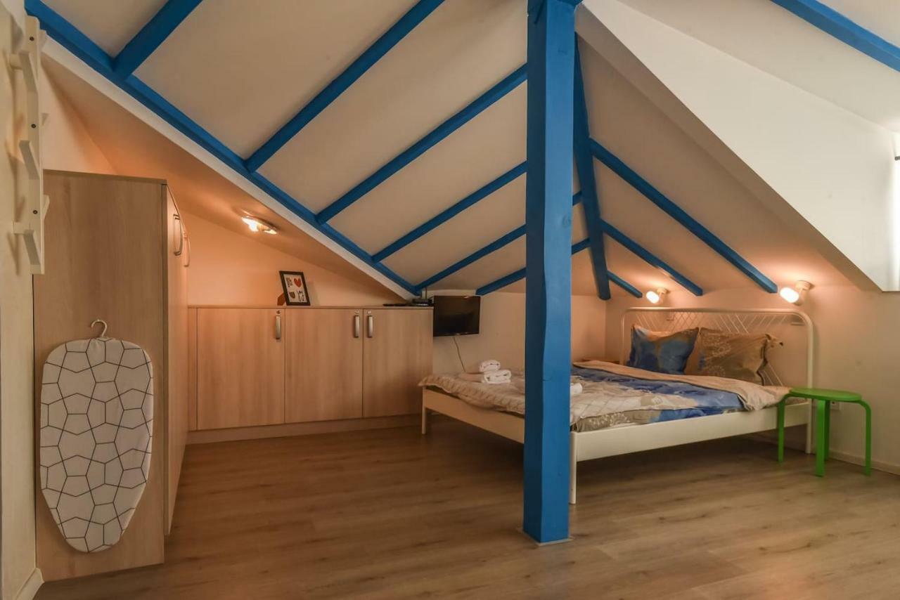 The Ivy House - A Cozy Attic Near The City Center By Flat Mаnager Sófia Exterior foto