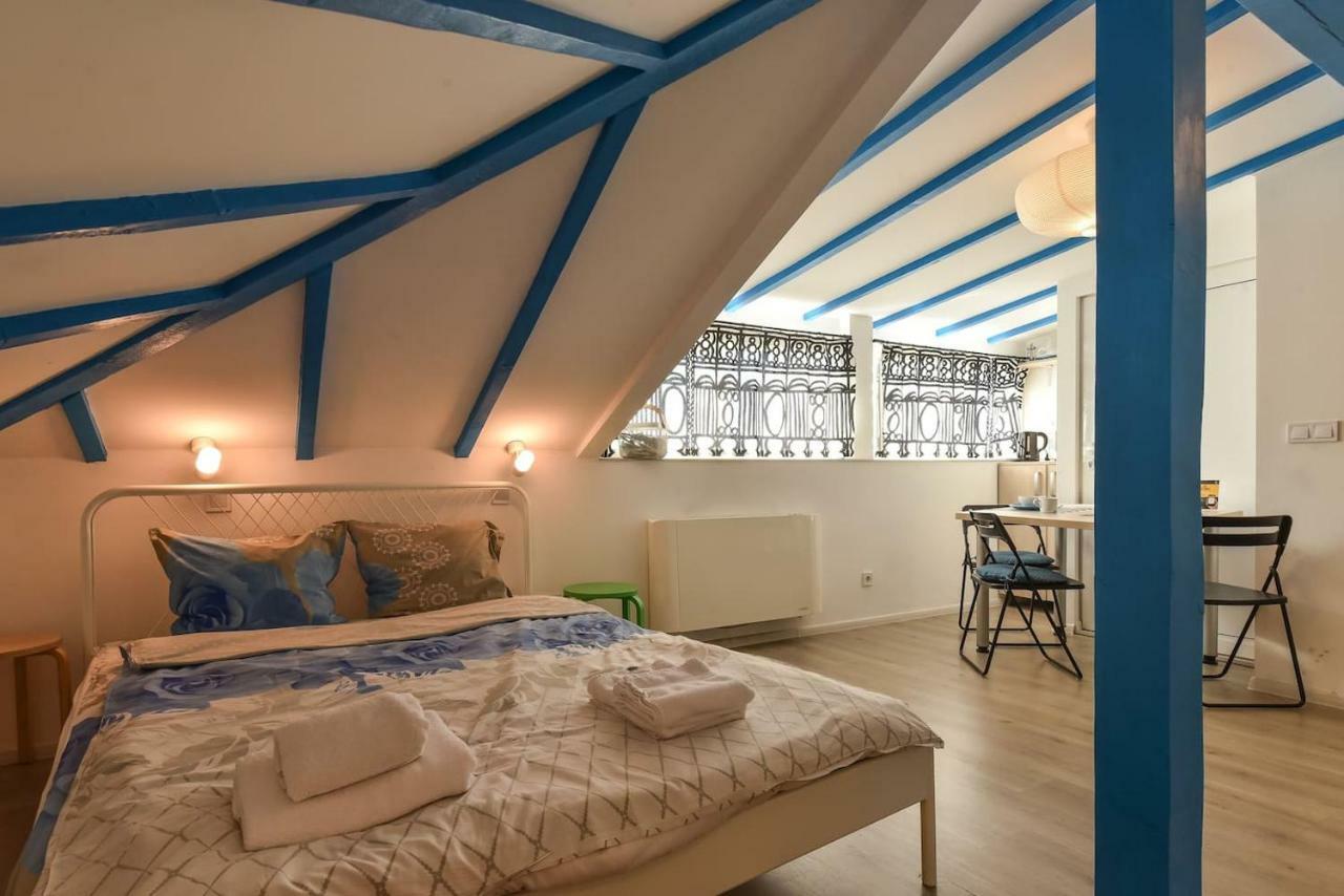 The Ivy House - A Cozy Attic Near The City Center By Flat Mаnager Sófia Exterior foto