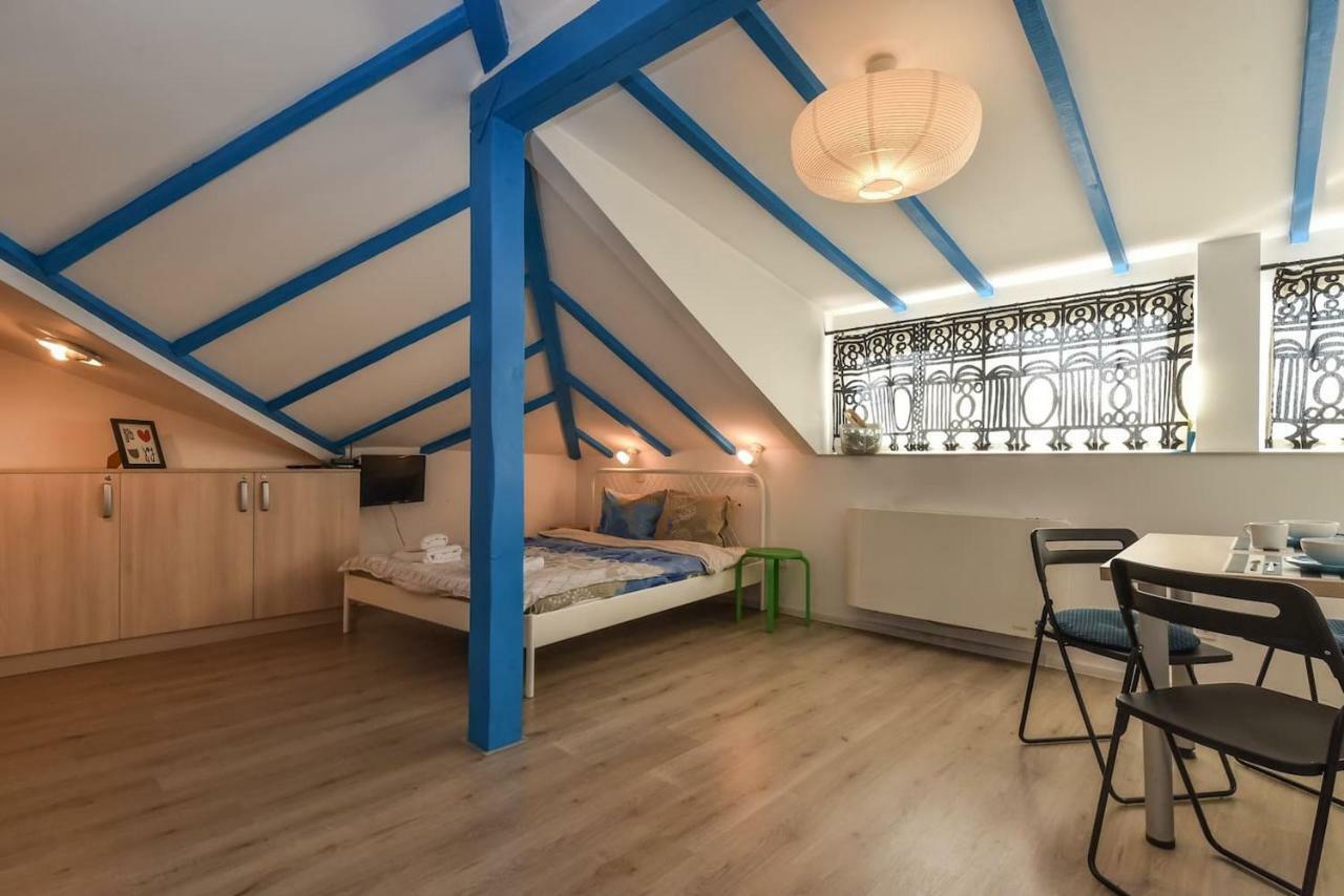 The Ivy House - A Cozy Attic Near The City Center By Flat Mаnager Sófia Exterior foto