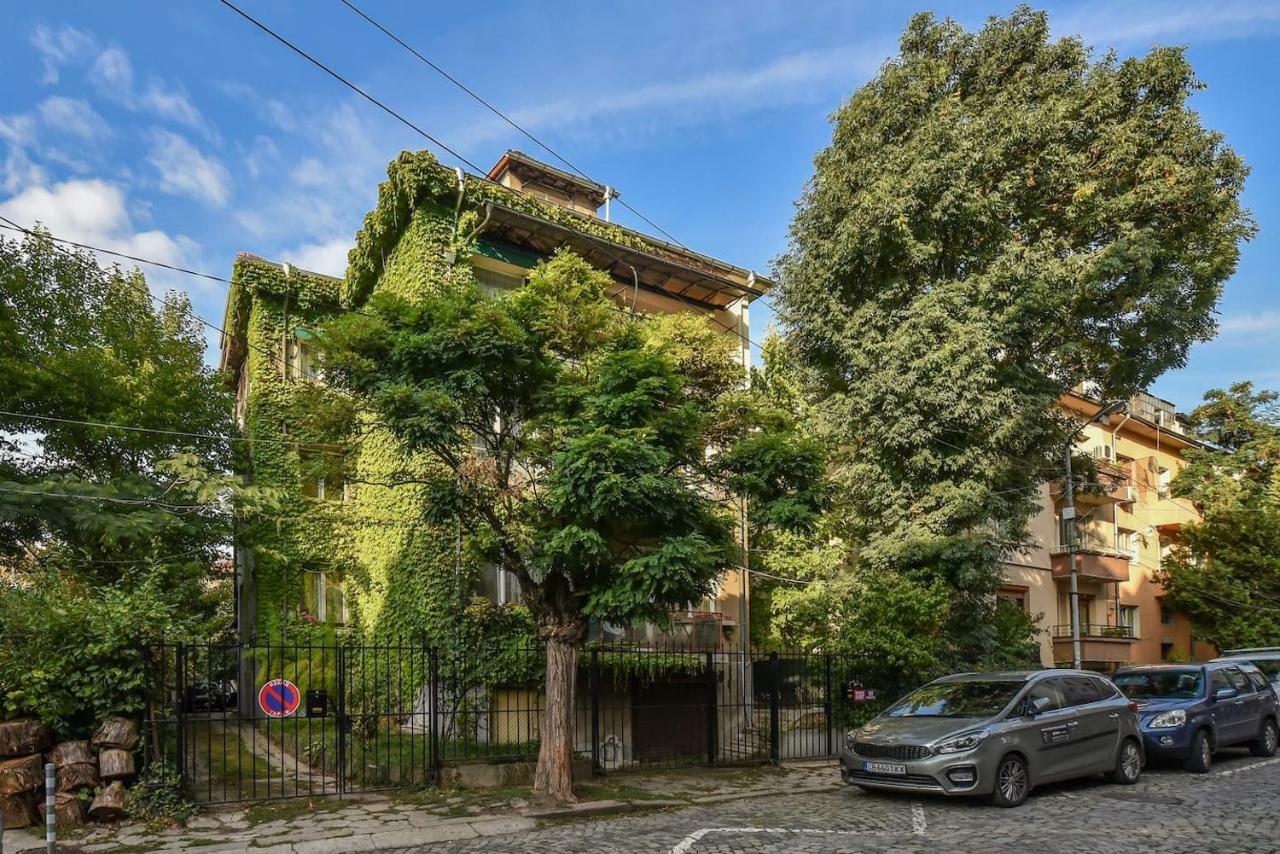 The Ivy House - A Cozy Attic Near The City Center By Flat Mаnager Sófia Exterior foto